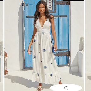 Embroidered floral white maxi dress, worn once- great condition